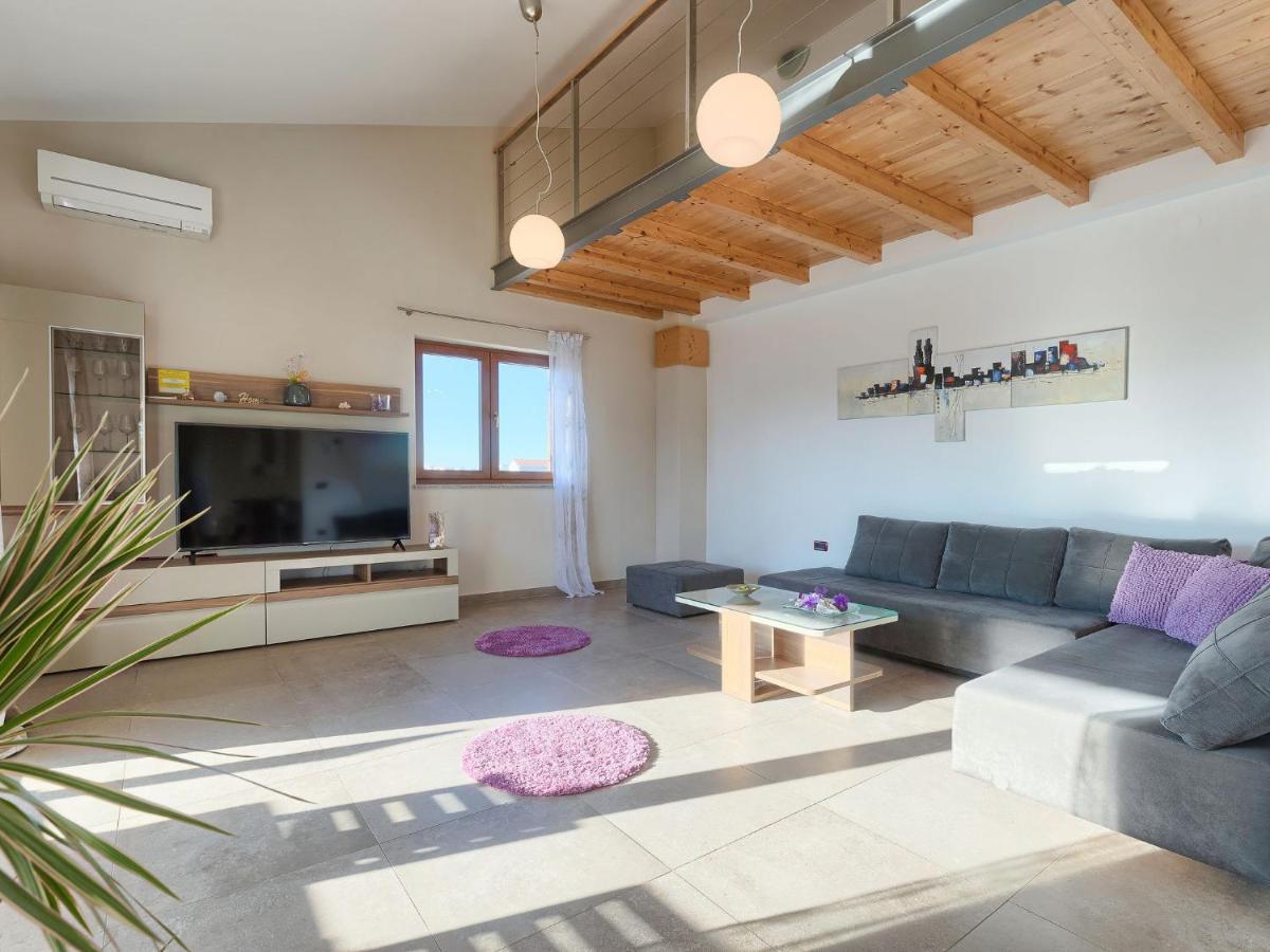Holiday Home Linden Tree By Interhome Pula Extérieur photo