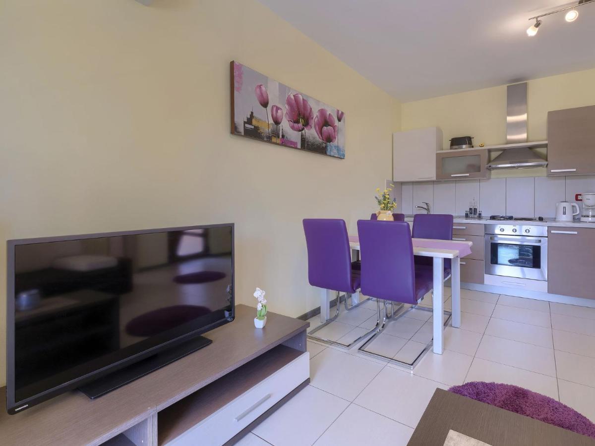 Holiday Home Linden Tree By Interhome Pula Extérieur photo