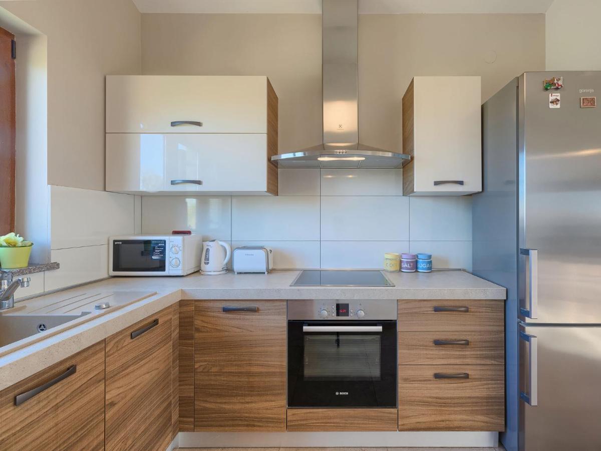 Holiday Home Linden Tree By Interhome Pula Extérieur photo